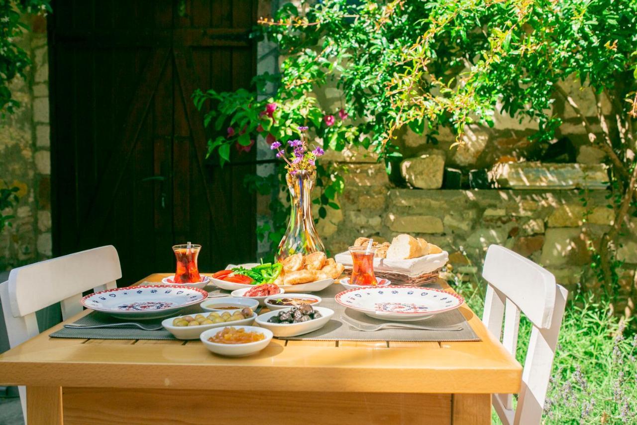 Annemin Harabesi Otel Cesme Exterior photo